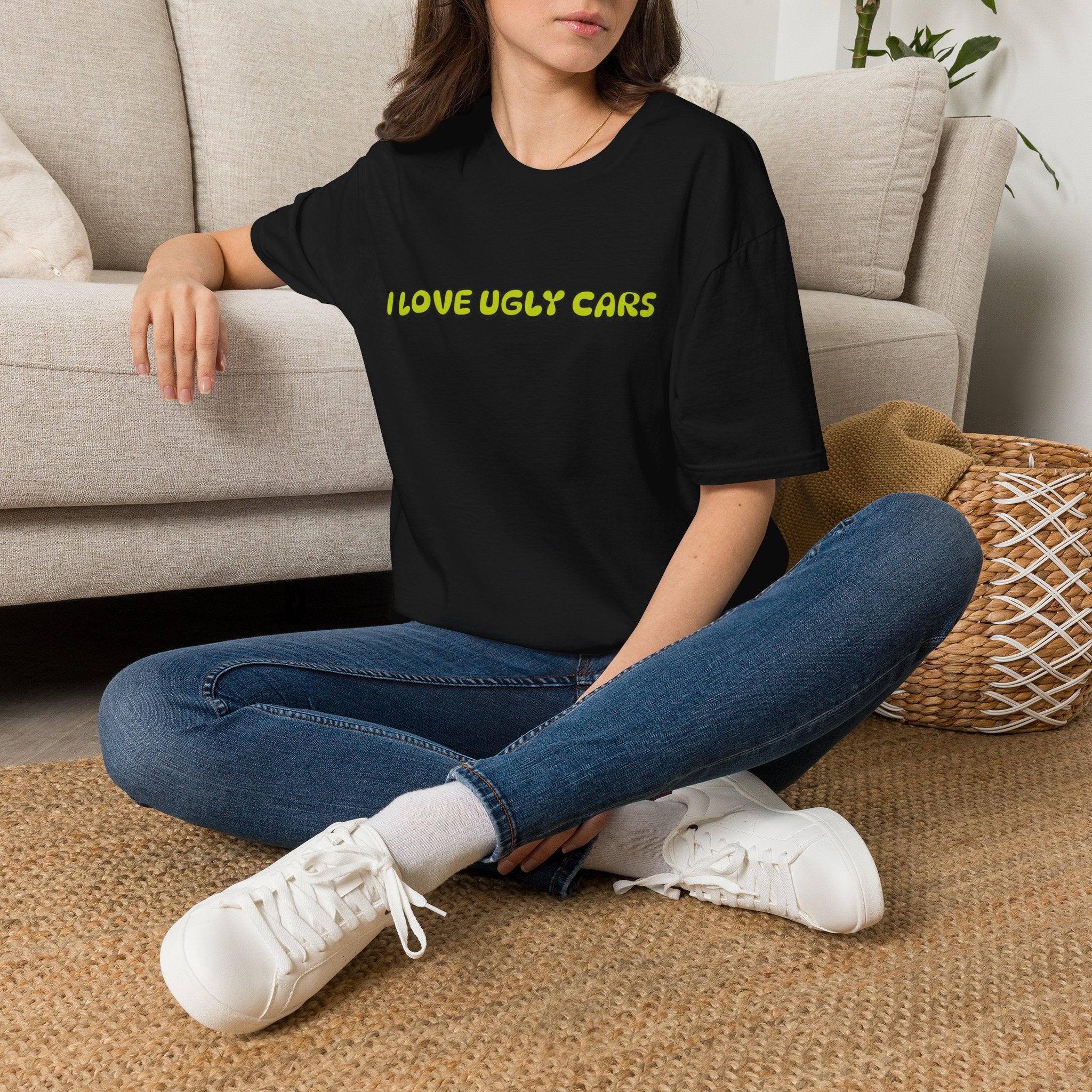 T-Shirt — "I Love Ugly Cars" Retro Green Graphic Tee