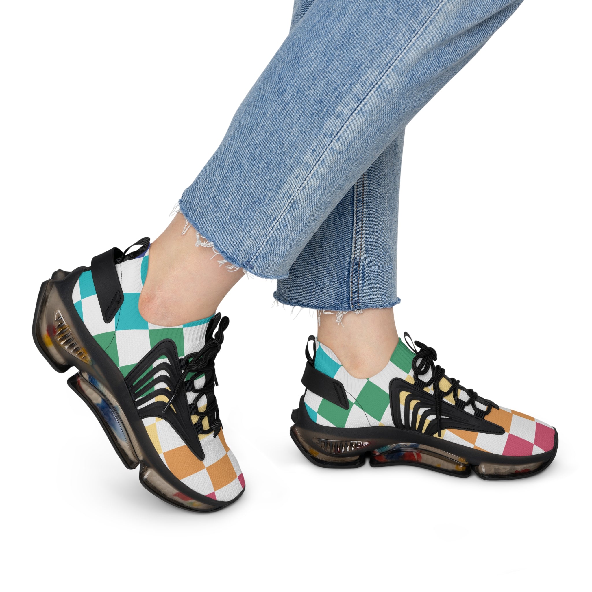 Checkerboard Racing Mesh Sneakers — Women's Colorblock Athletic Shoes