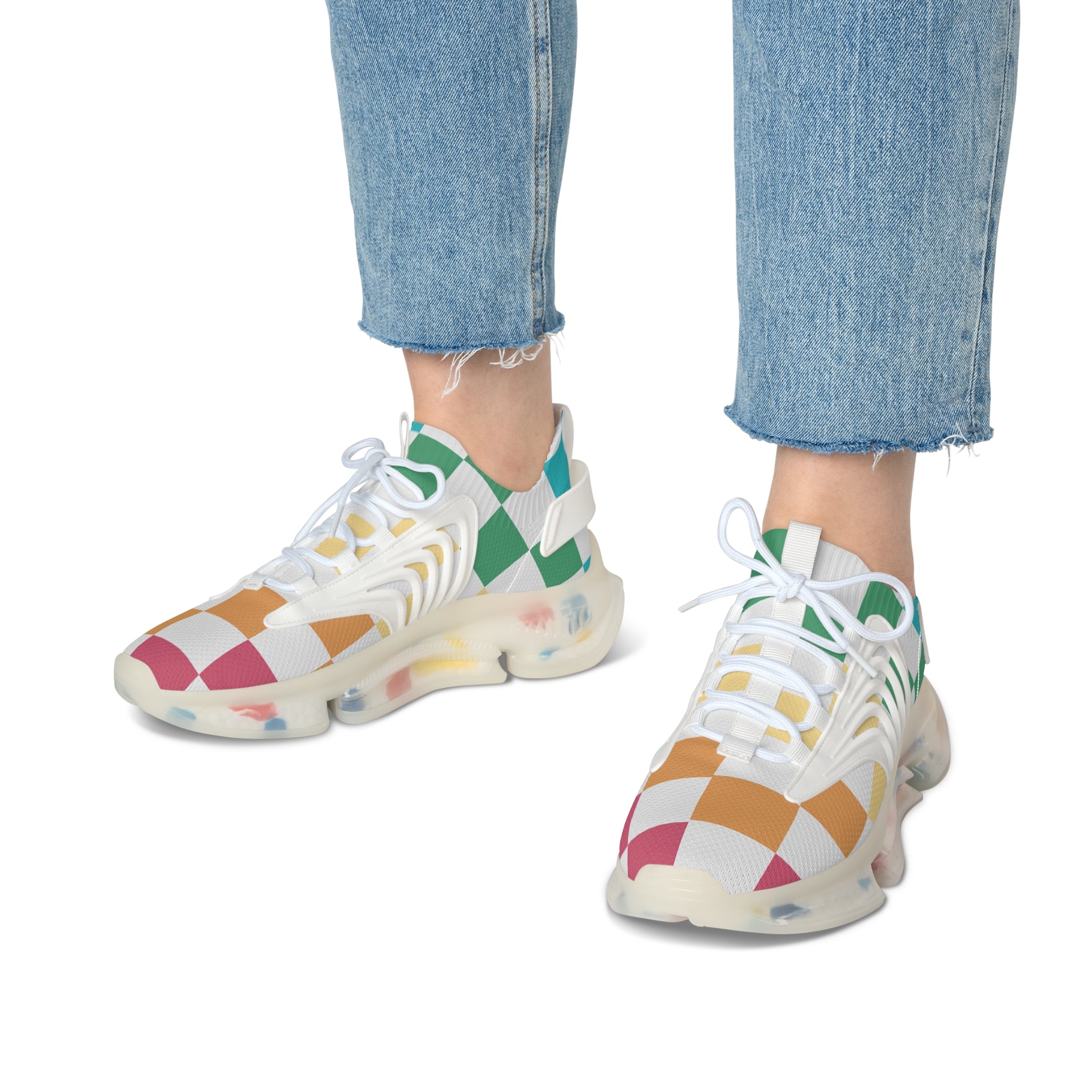 Checkerboard Racing Mesh Sneakers — Women's Colorblock Athletic Shoes